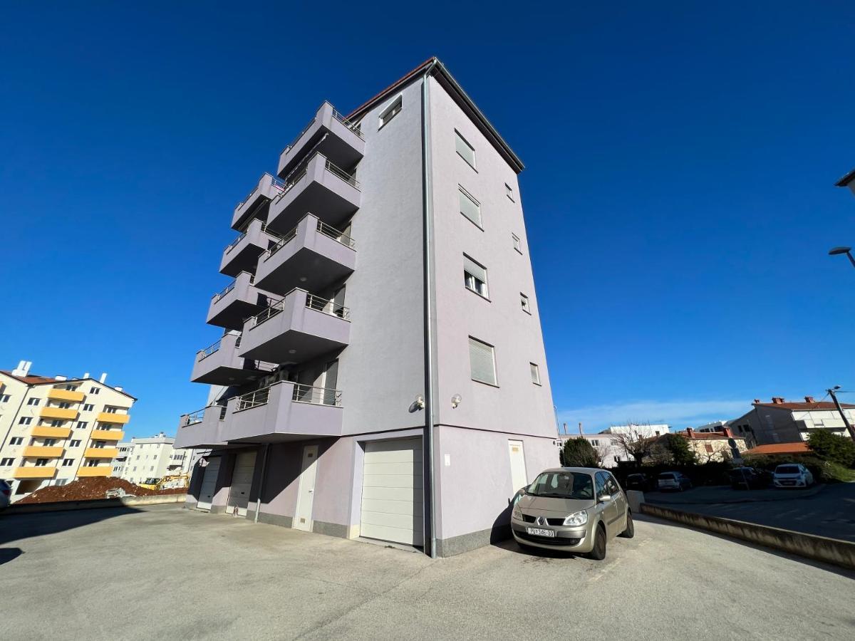 Apartman Ruza Lägenhet Pula Exteriör bild